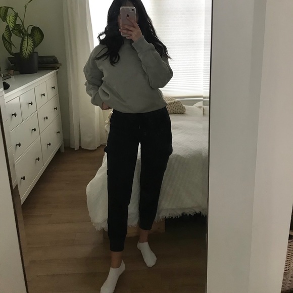 Aritzia joggers - Picture 4 of 4